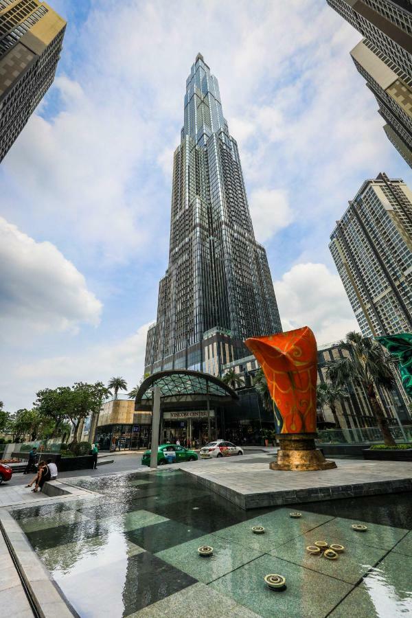Saliza Sky - Landmark 81 Tower